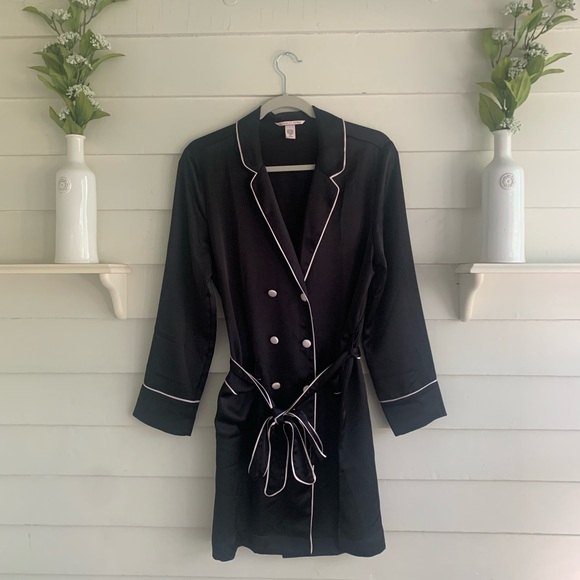 Victoria's Secret Other - Victoria’s Secret Black and Light Pink Double Breasted Button Tie Robe S…